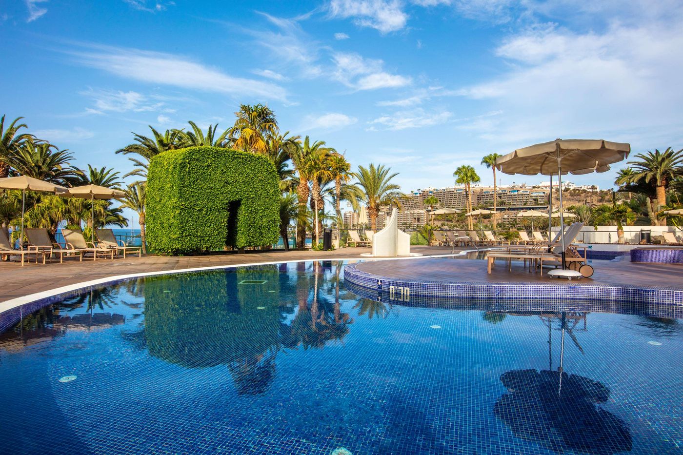 Radisson-Blu-Resort-Gran-Canaria-Pool-2