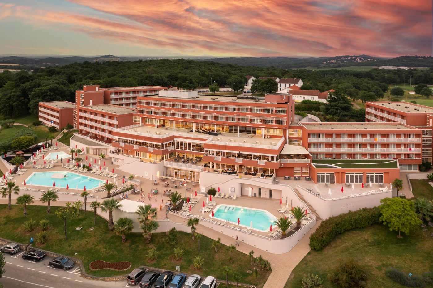 Hotel-Albatros-Plava-Laguna-General-view-6