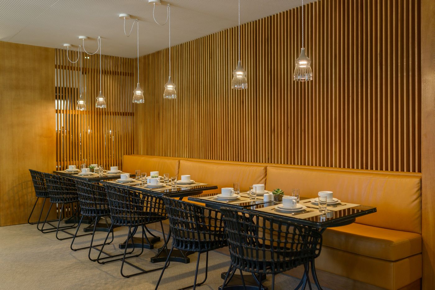 Dom-Carlos-Park-Restaurant-33