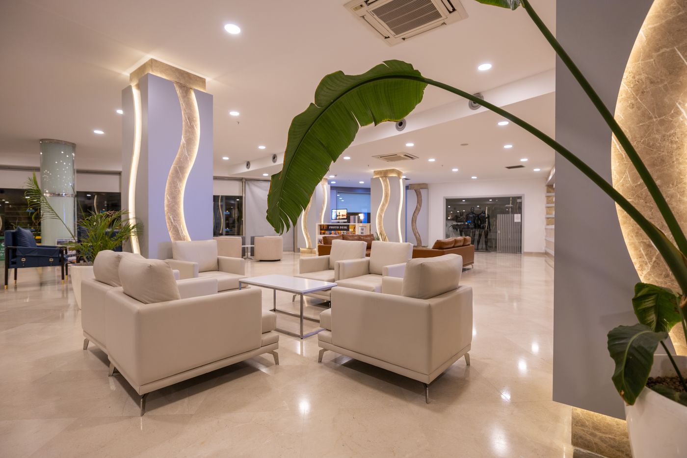 Grand-Park-Bodrum-Lobby-53