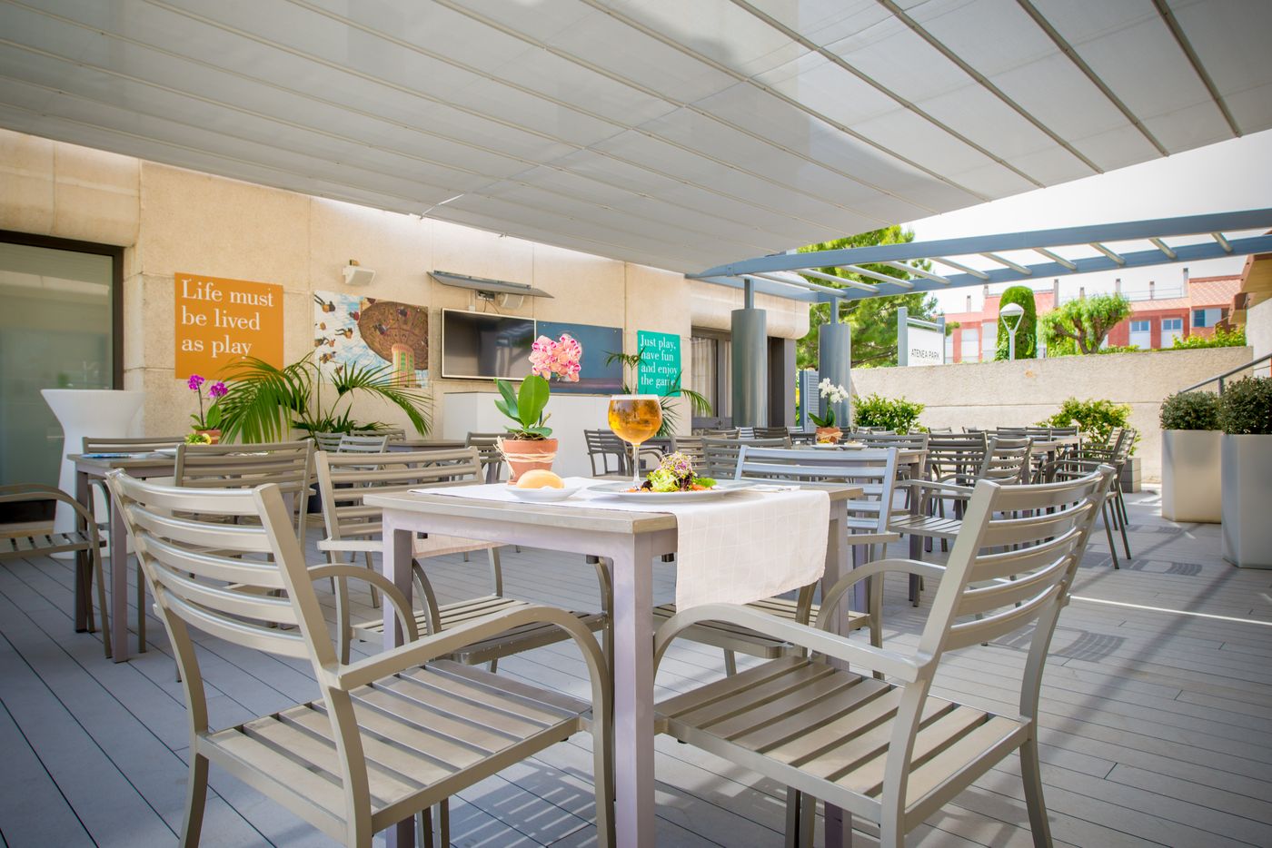 Atenea-Park-Suites---Apartments-Bar-13