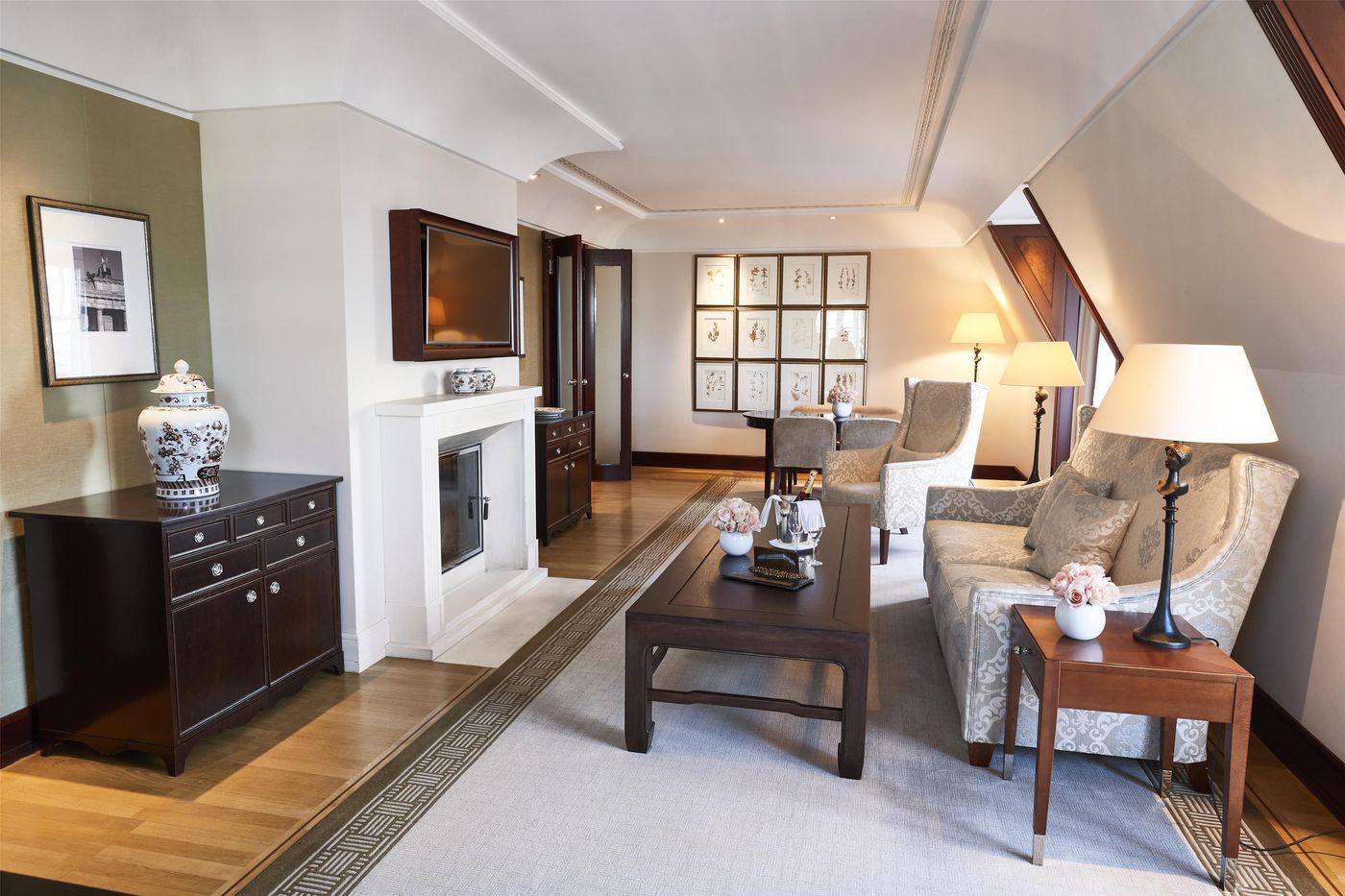 Adlon-Kempinski-Berlin-Room-12