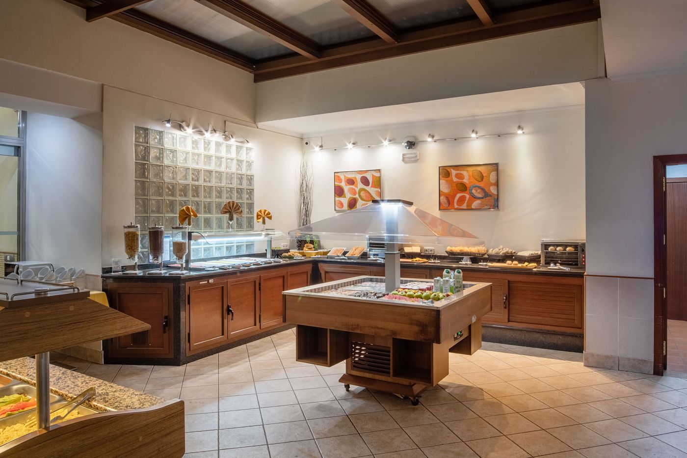 Diamar-Restaurant-12