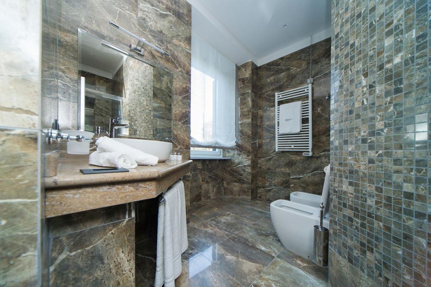 Via-Veneto-Suites-Room-44