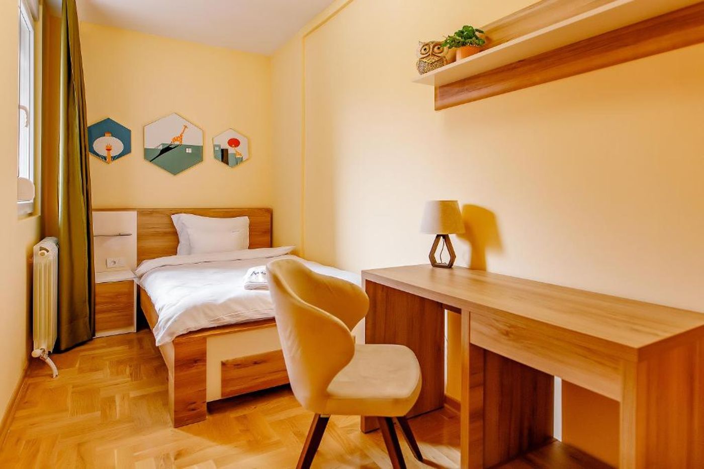 Air Star Hotel-Serbia-Surčin-Room-10