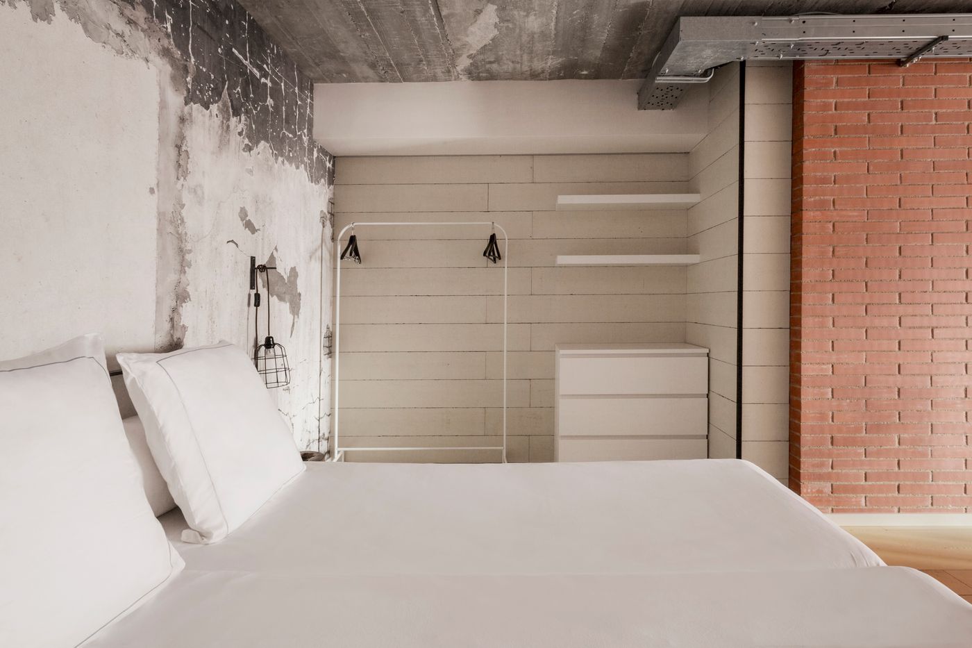 Barcelona Apartment Republica-Spain-BARCELONA-Room-8