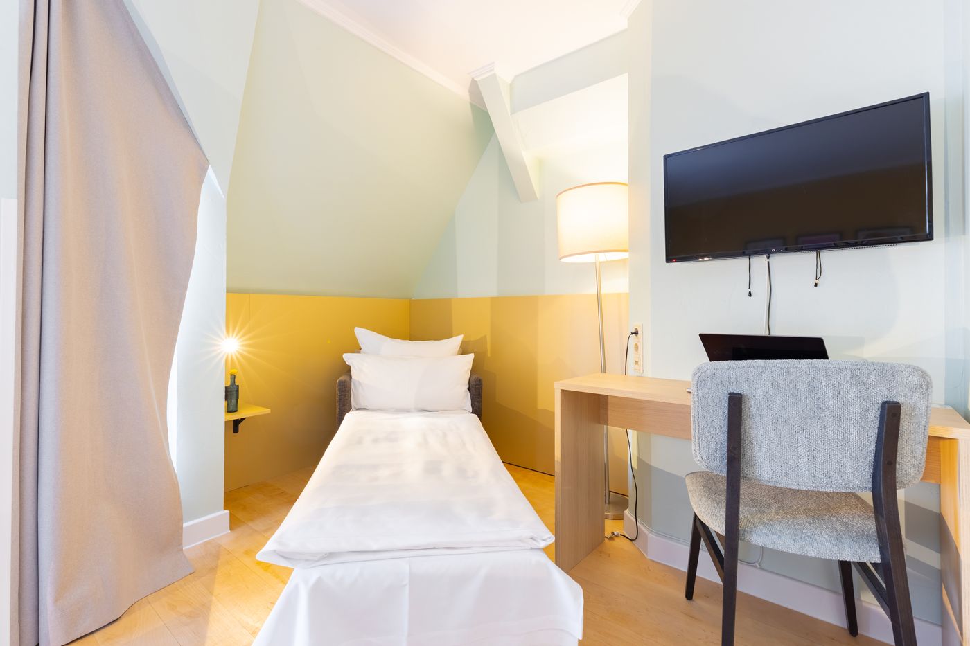 Hotel-Kronprinz-Berlin-Room-12