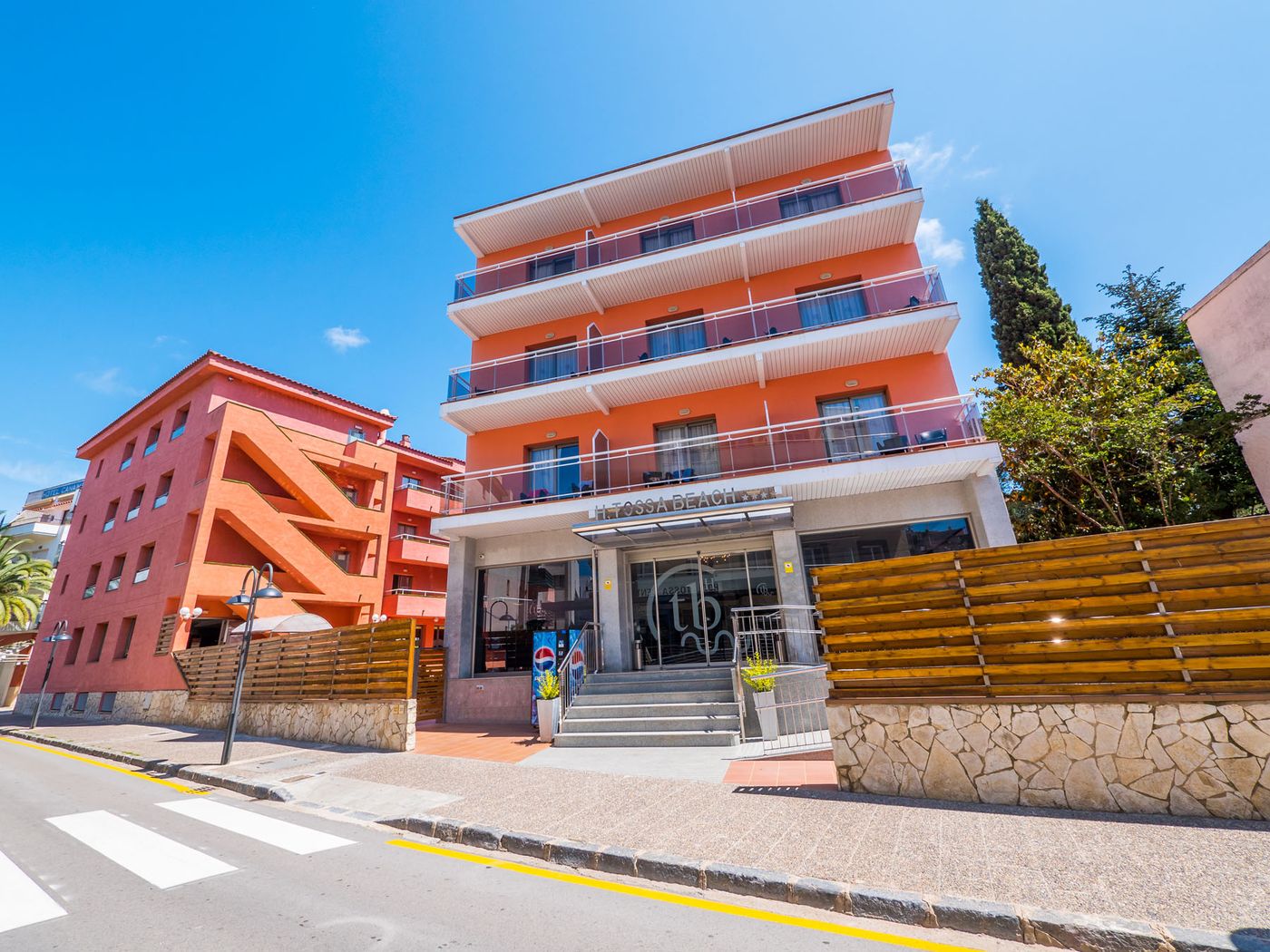 Tossa-Beach---Center-General-view-8