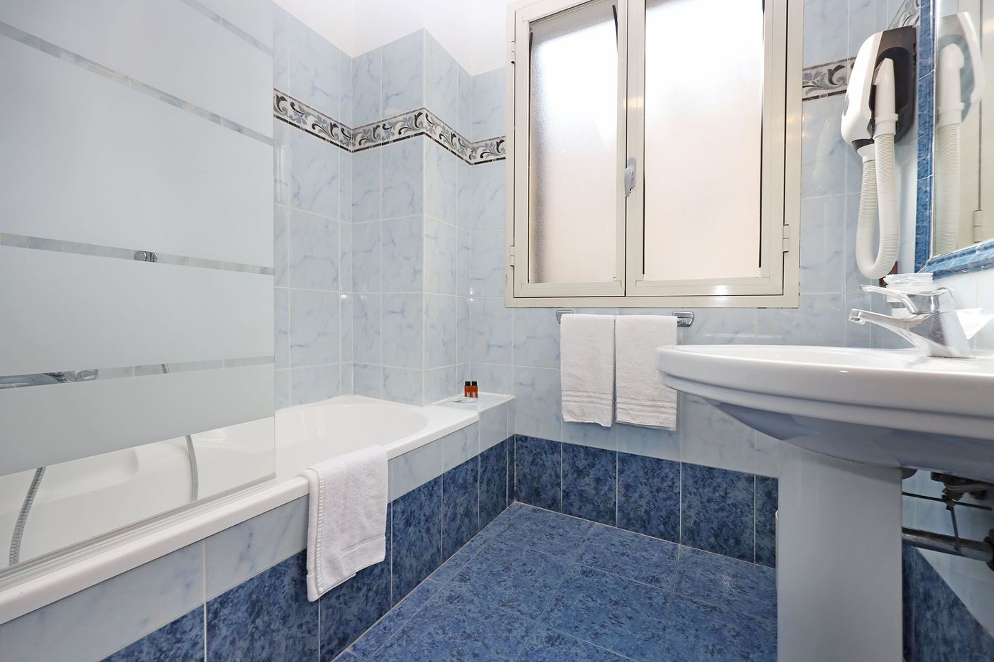 Rimini-Hotel-Room-30