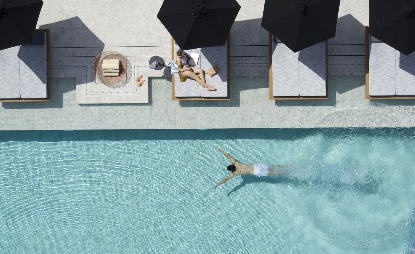 Santo-Maris-Oia--Luxury-Suites---Spa-Pool-19