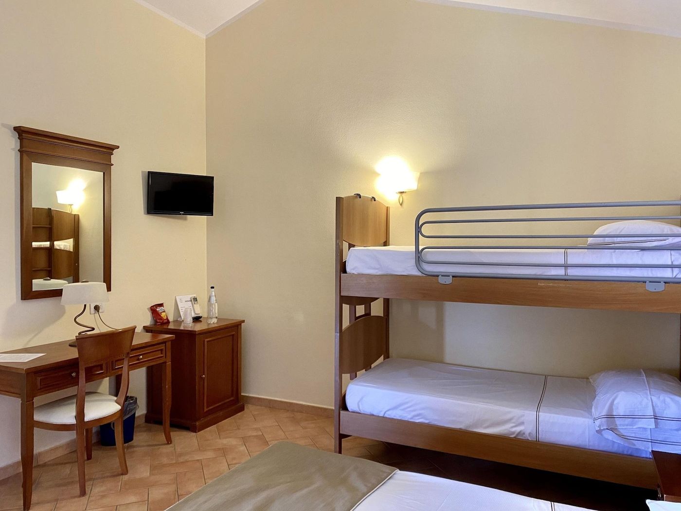 Hotel-Le-Querciolaie-dei-Ricci-Room-7