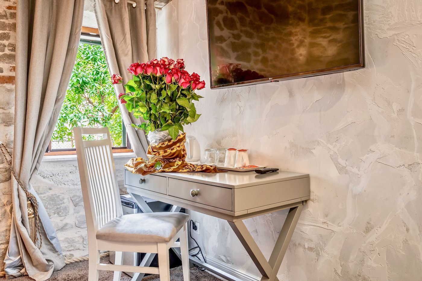 Historic-Plaza-Varos-Split-Room-34