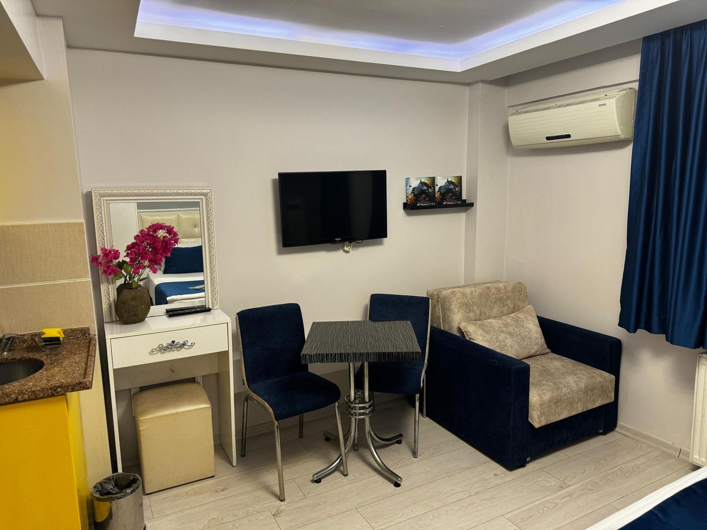 Taksim Istiklal Suites-Turkey-Istanbul-Room-4