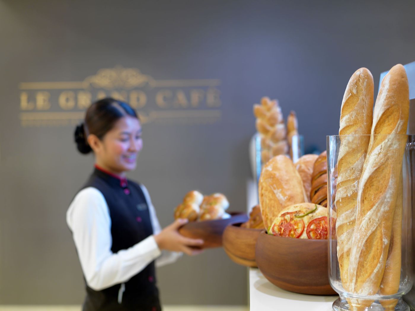 Gloria-Hotel---Furnished-Apartments-FZ--LLC-Restaurant-49