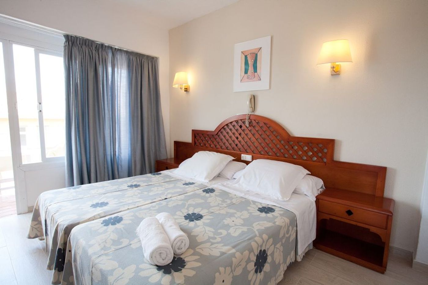 Playamar Hotel and Apartments