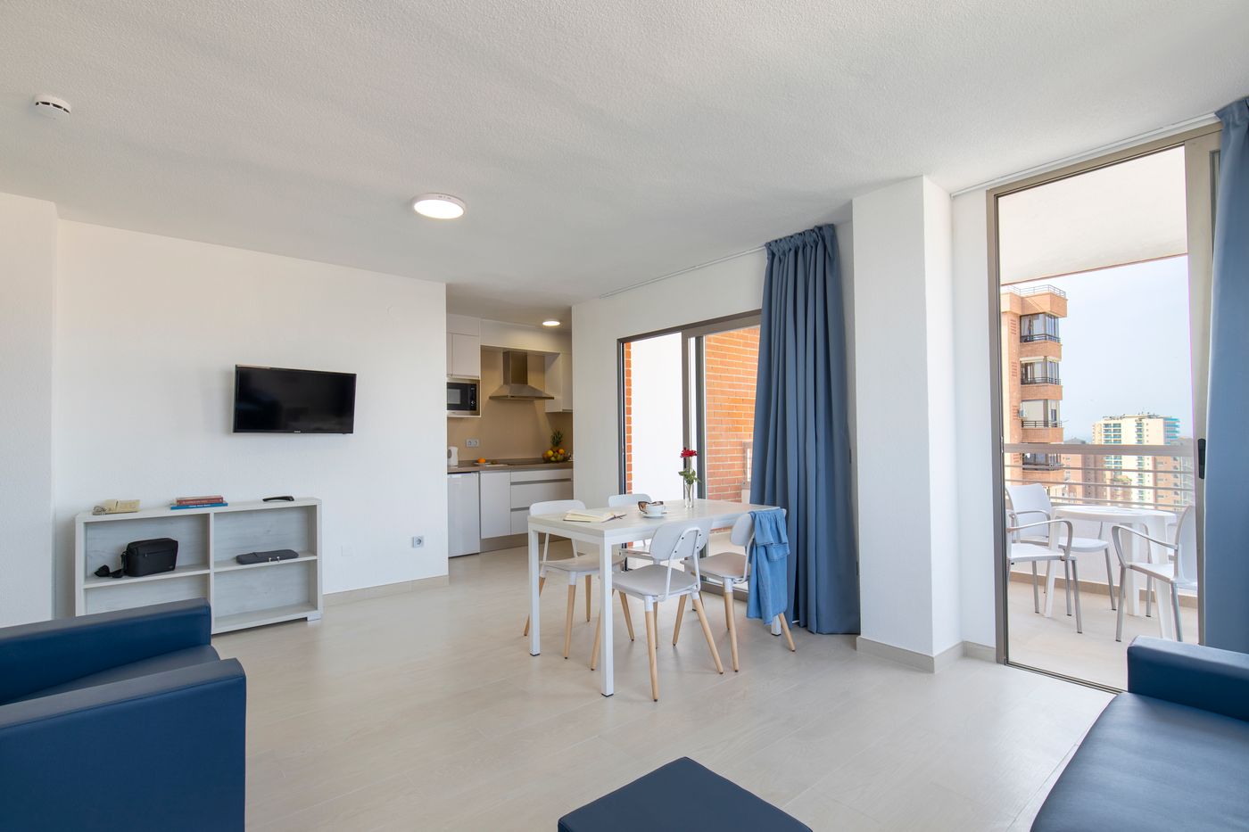 Aparthotel-BCL-Levante-Lux-Room-7