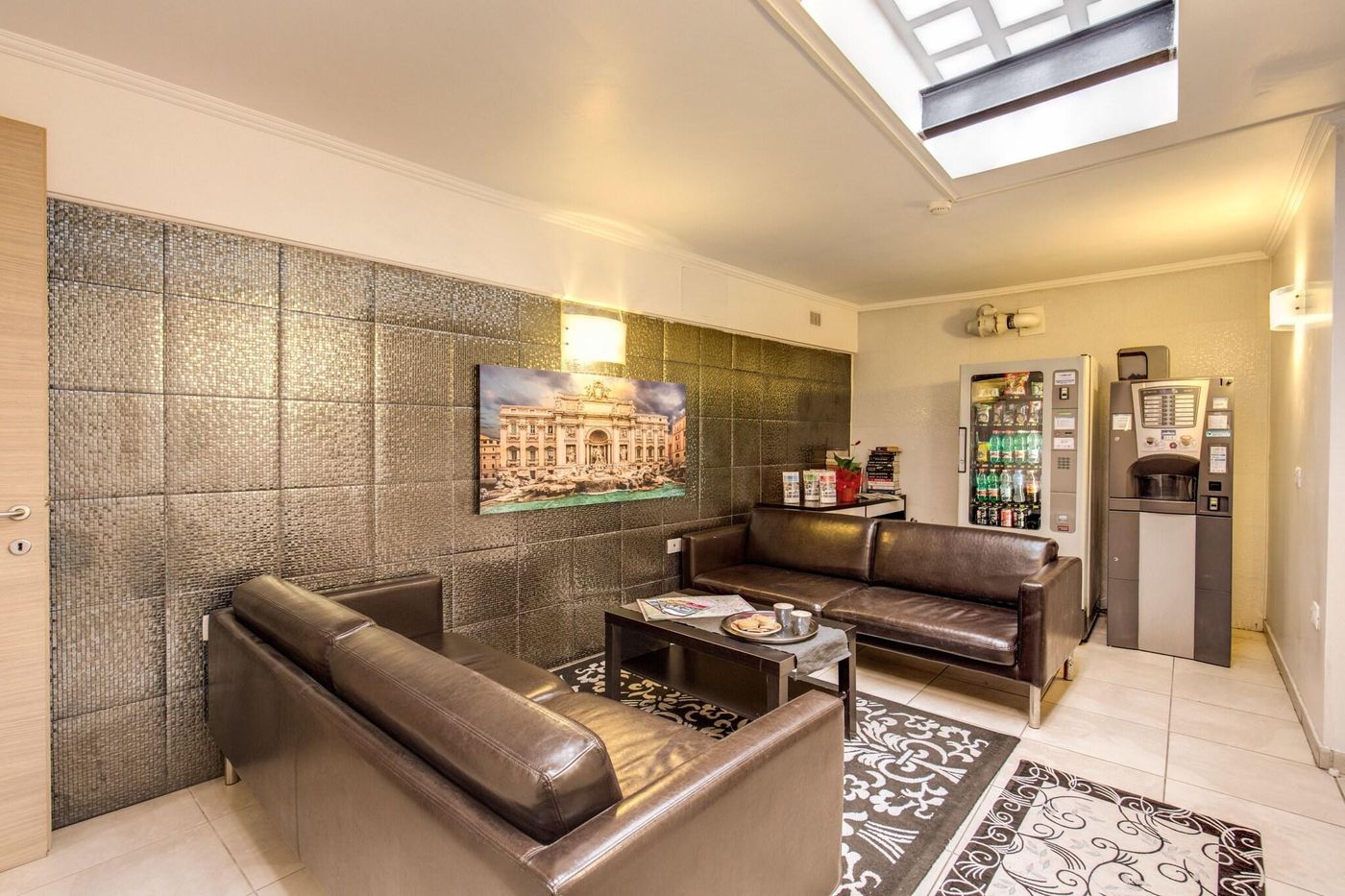 Aurelia-Vatican-Apartments-Lobby-46