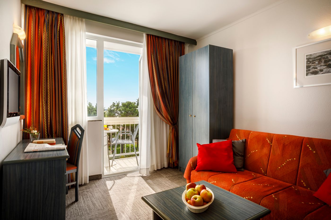 Hotel-Laguna-Room-18