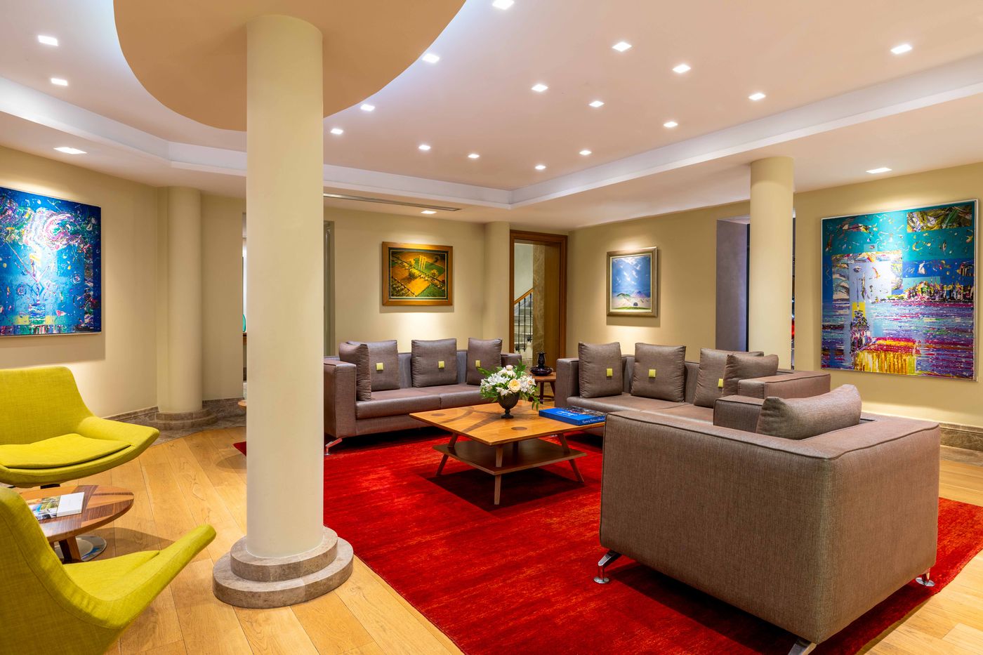 Tomtom-Suites-Lobby-11