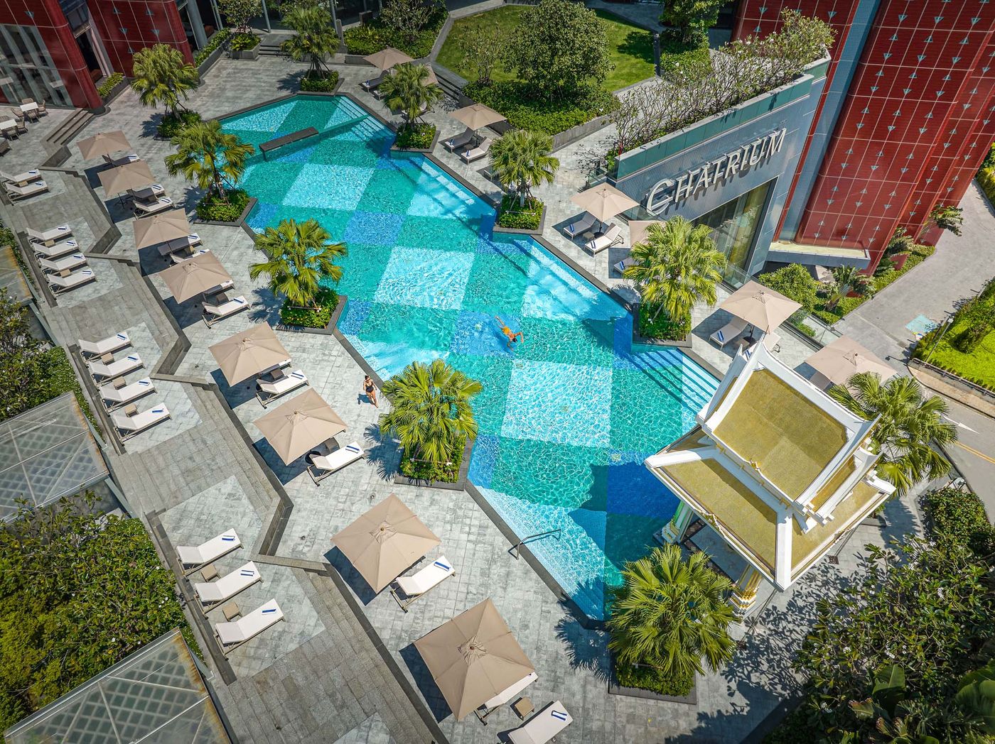 Chatrium-Grand-Bangkok-Pool-85