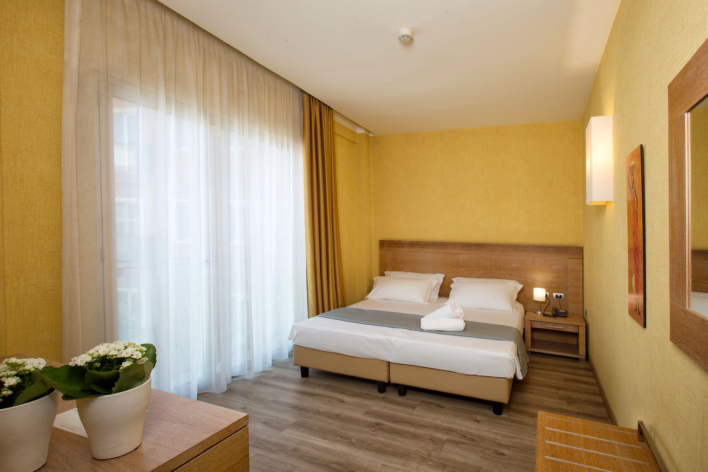 Grand-Hotel-Yachting-Palace-Room-9