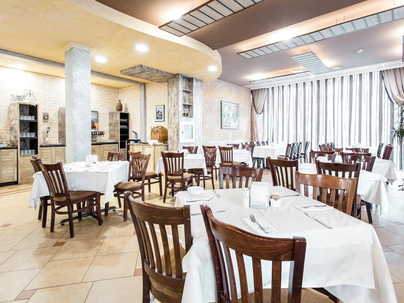 Tiara-Beach-Restaurant-25