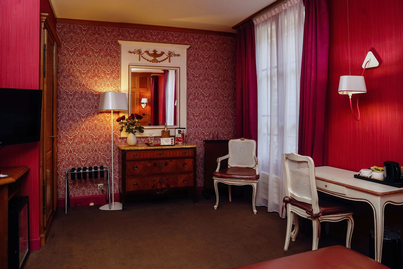 Hotel-de-Fleurie-Room-15
