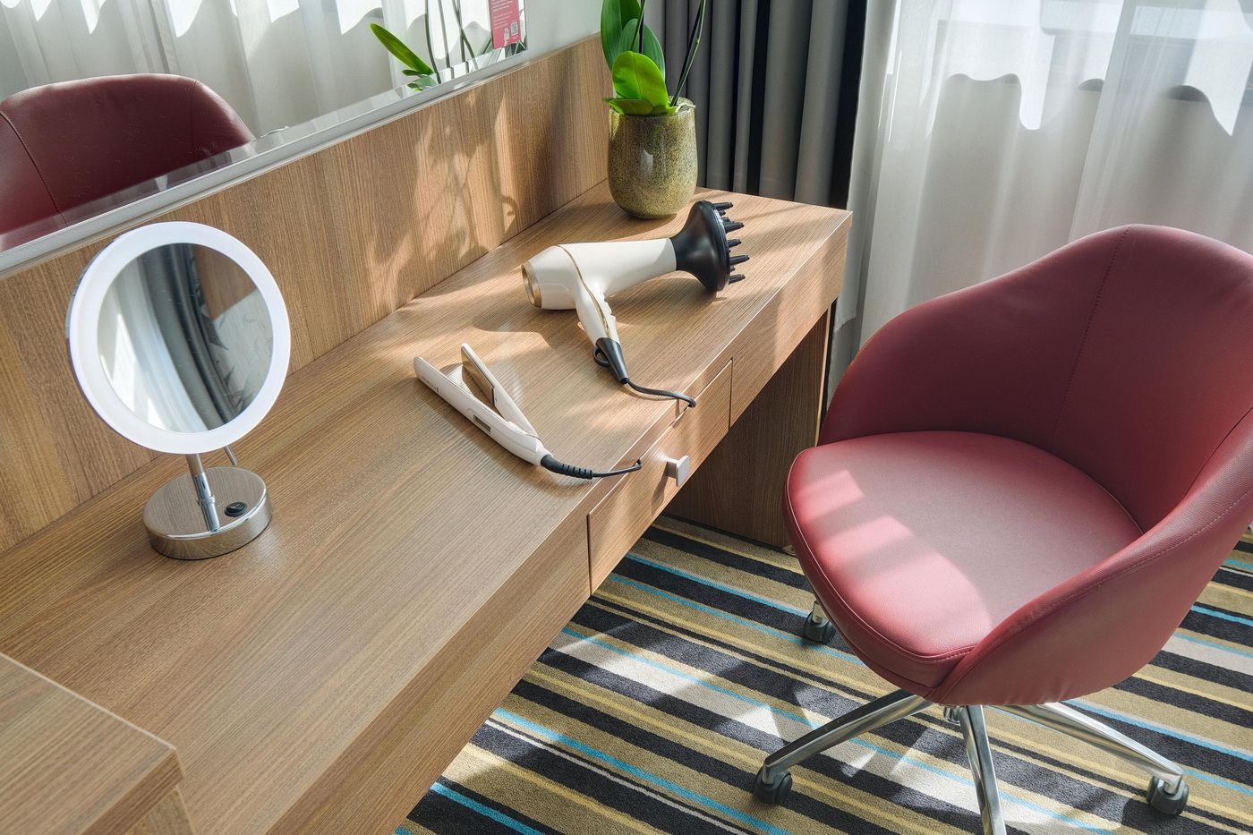 Leonardo-Royal-Hotel-Warsaw-Room-12