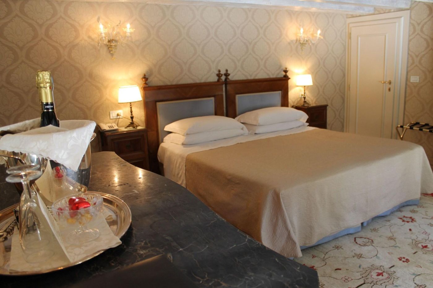 Palazzo-Abadessa-Room-16