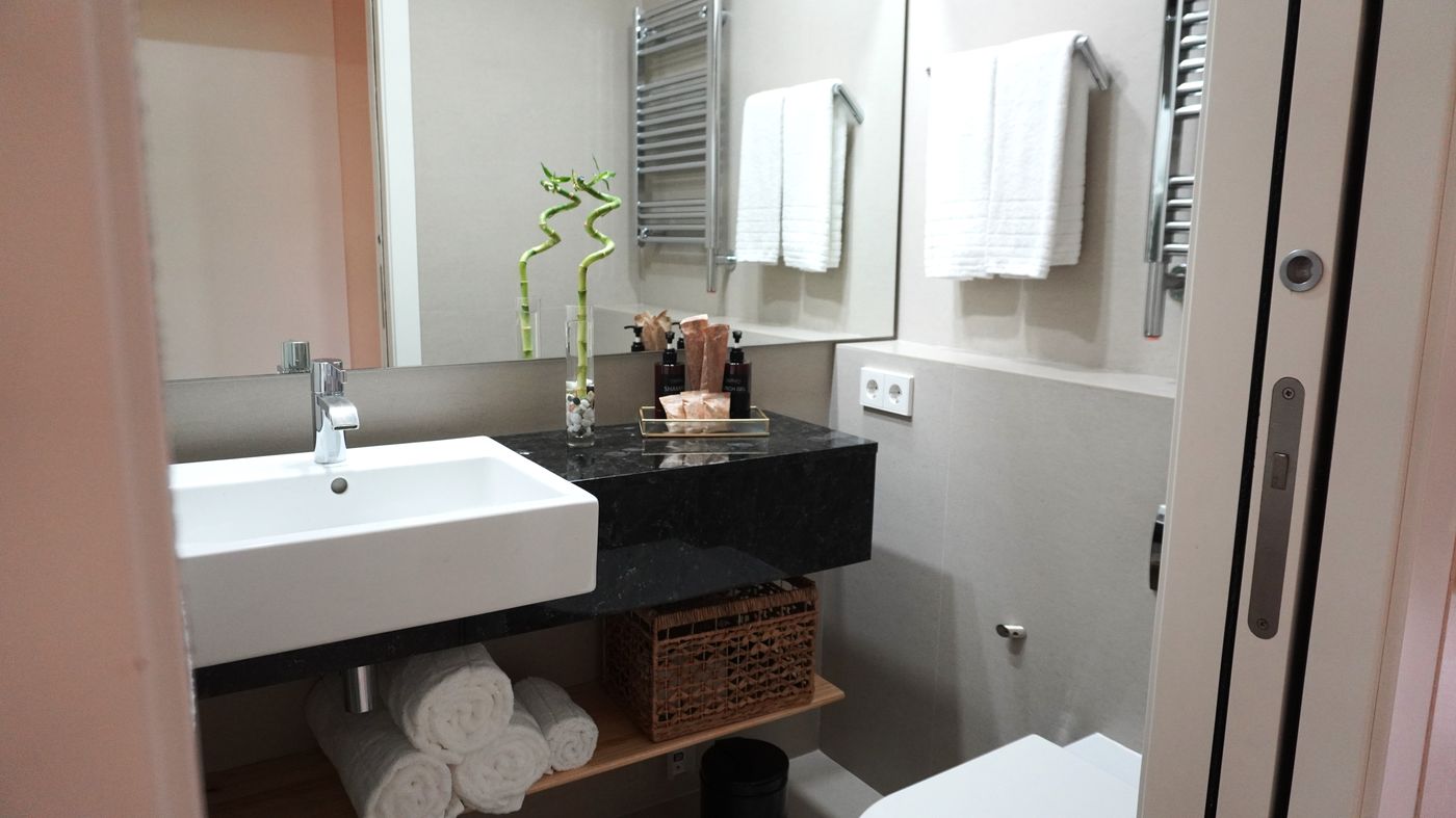 Cosmo Apartments Rambla de Catalunya-Spain-Barcelona-Room-9