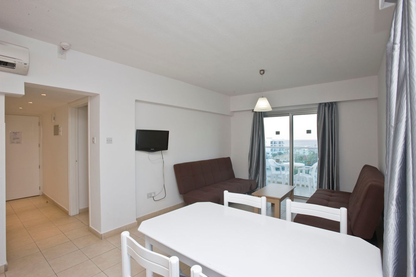 Vrissaki Hotel Apartments