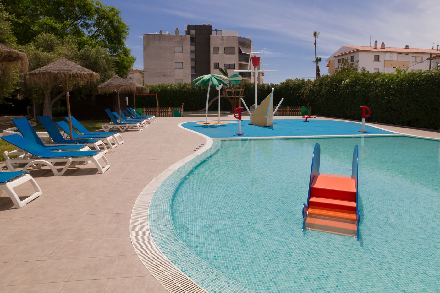 Ohtels-San-Salvador-Pool-6