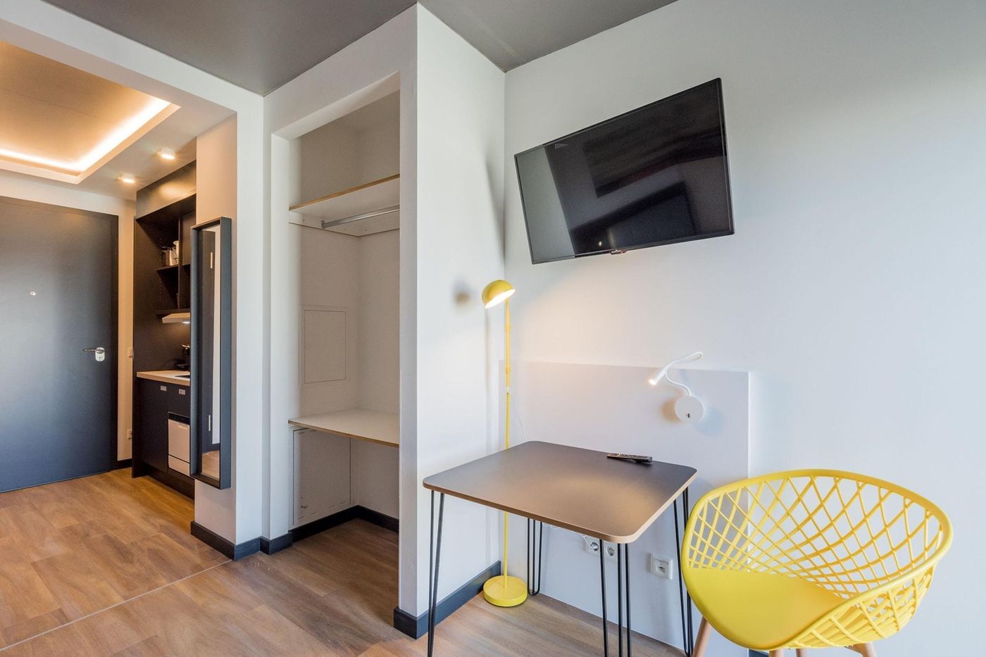 Nena-Apartments-Kreuzberg-61-Room-26