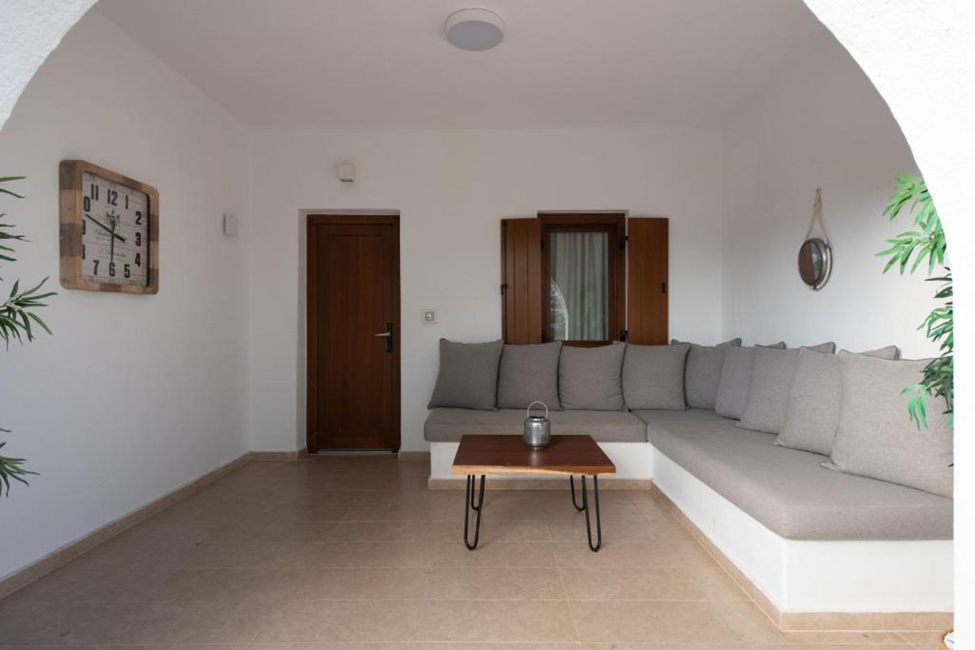 Edem-Garden-Residence-Lobby-42