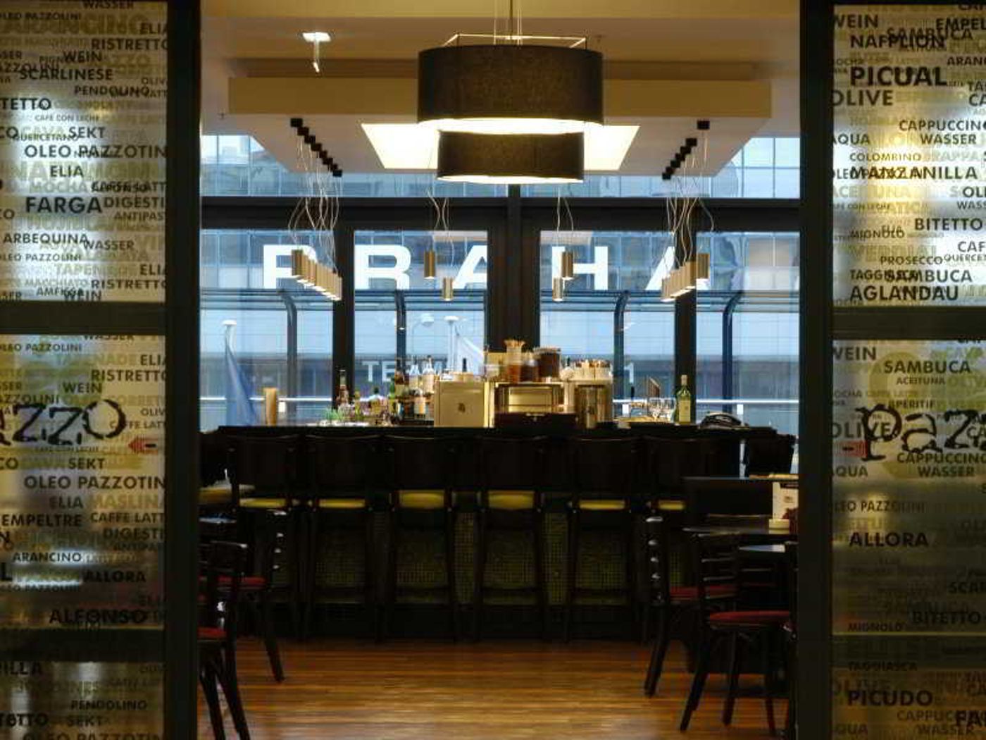 Courtyard-Prague-Airport-Bar-22