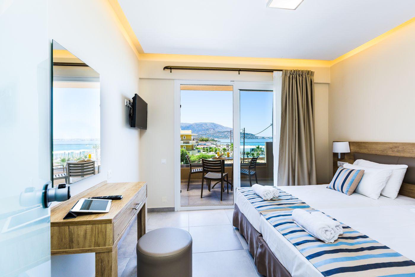 Theo Star Beach Apartments