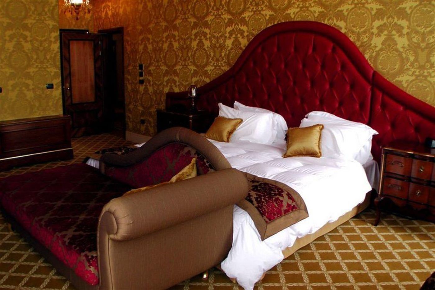 Pesaro-Palace-General-view-22