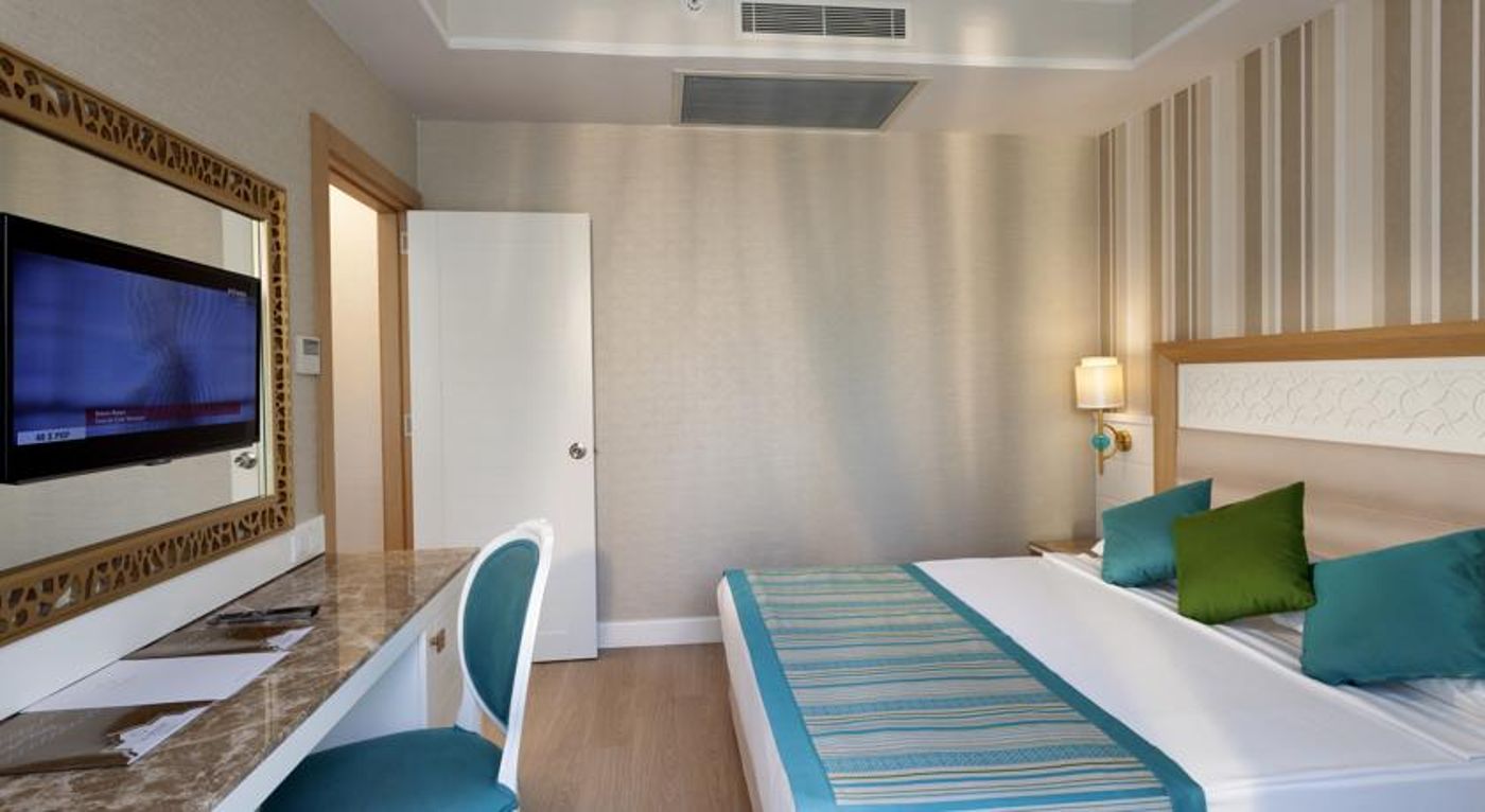 Karmir-Resort---Spa-Hotel-Room-27