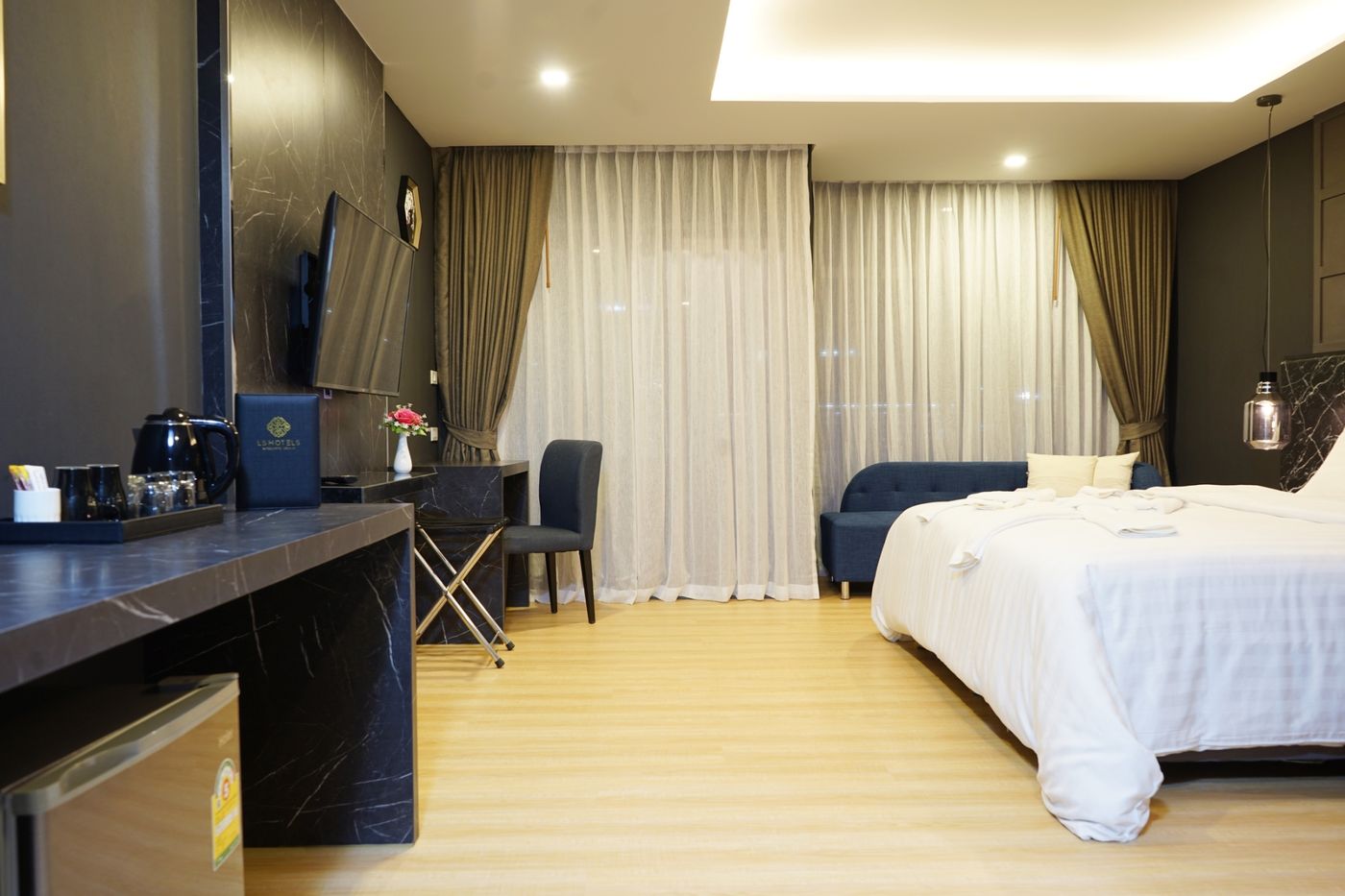 De-Prime-Rangnam-Hotel-Room-15