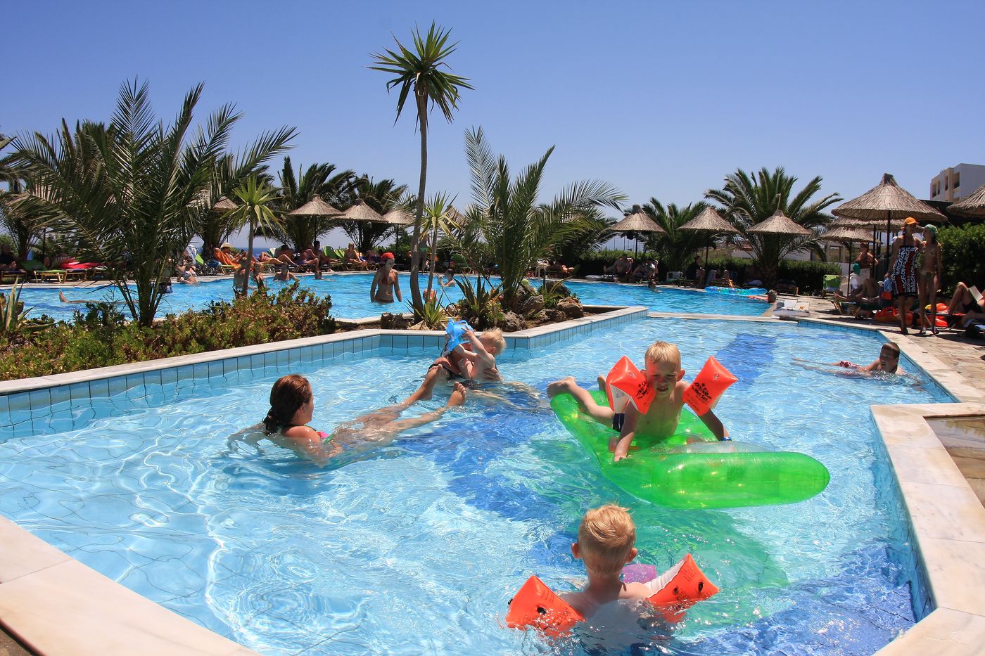 Mediterraneo-Hotel-Pool-5