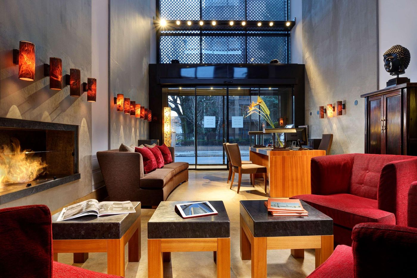 Milan-Suite-Hotel-Lobby-3