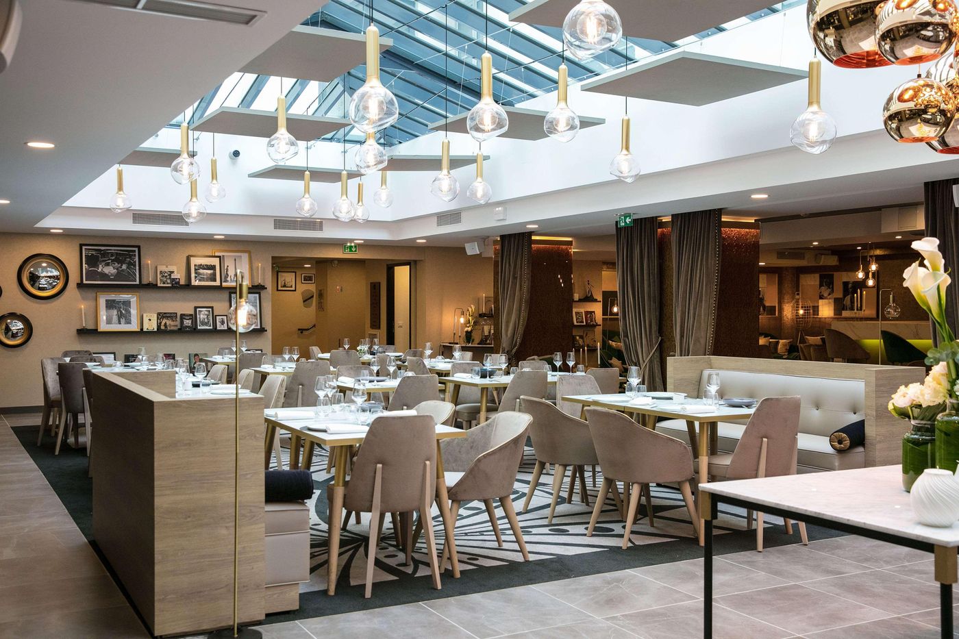 Niepce-Paris-Hotel--Curio-Collection-by-Hilton-Restaurant-26