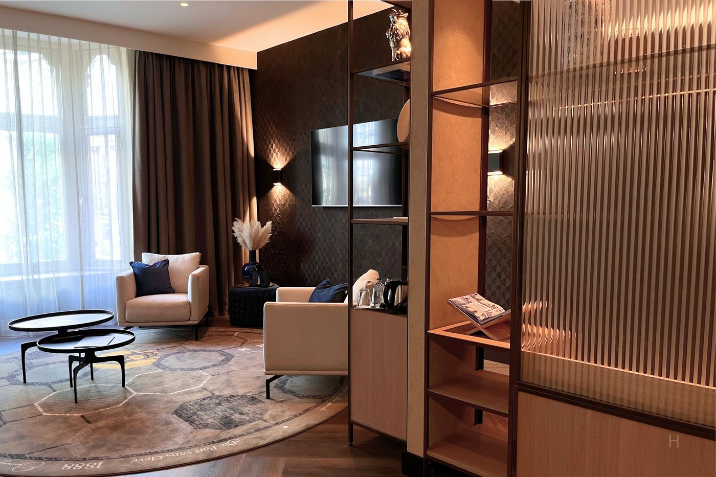 Die-Port-Van-Cleve-Room-60