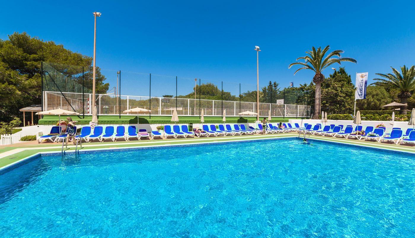 Globales-Cala------n-Blanes-Pool-3