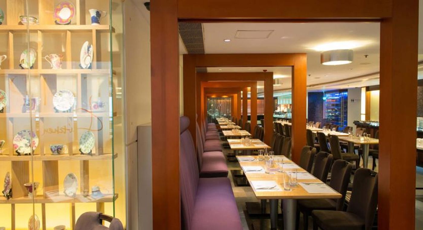 The-Empire-Hotel-Kowloon-Restaurant-8