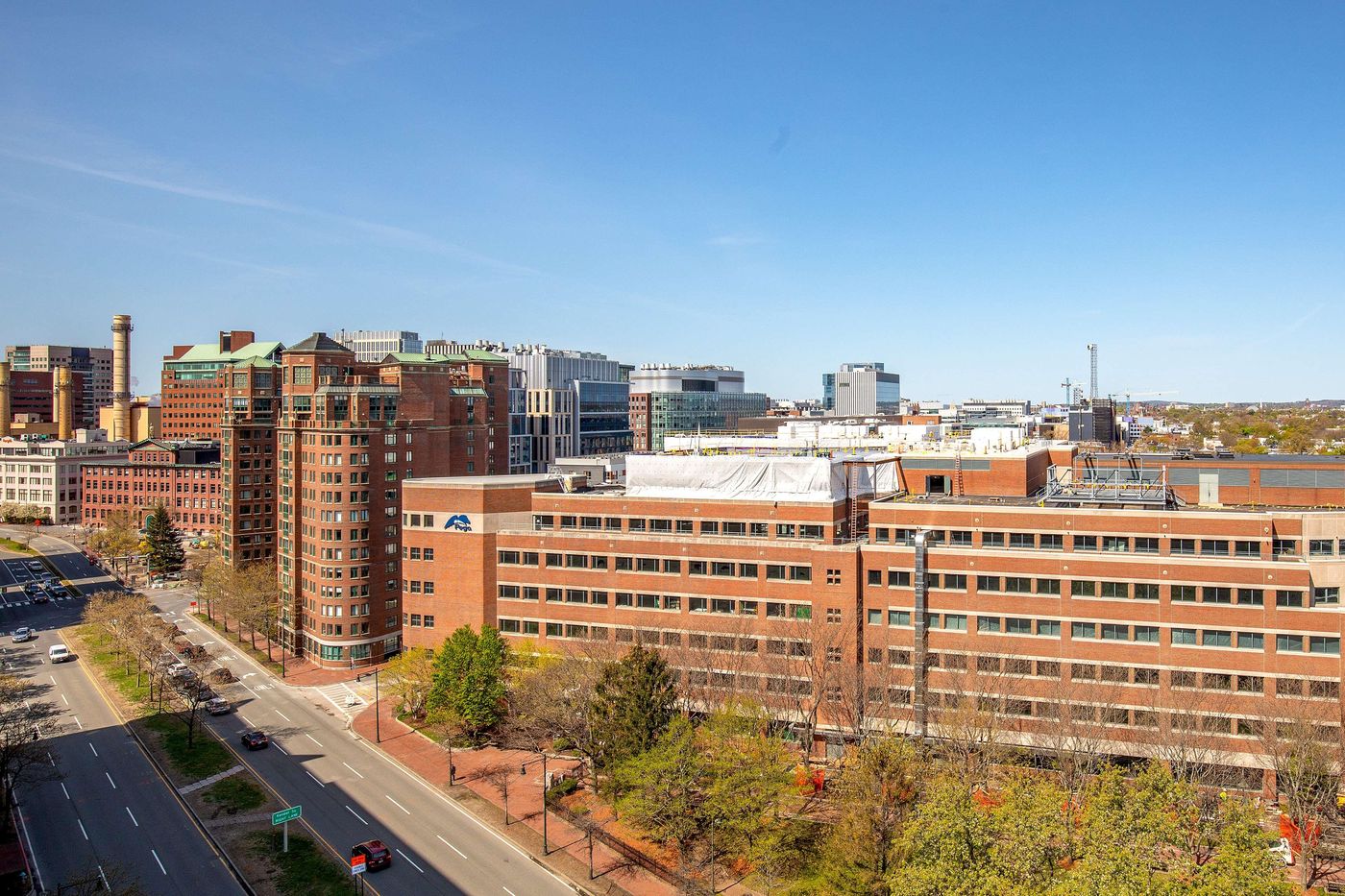 The-Royal-Sonesta-Boston-Room-1