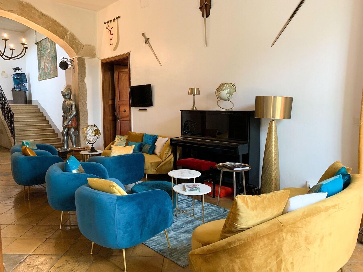 Les Dépendances de Chapeau Cornu - France - VIGNIEU - Lobby - 2