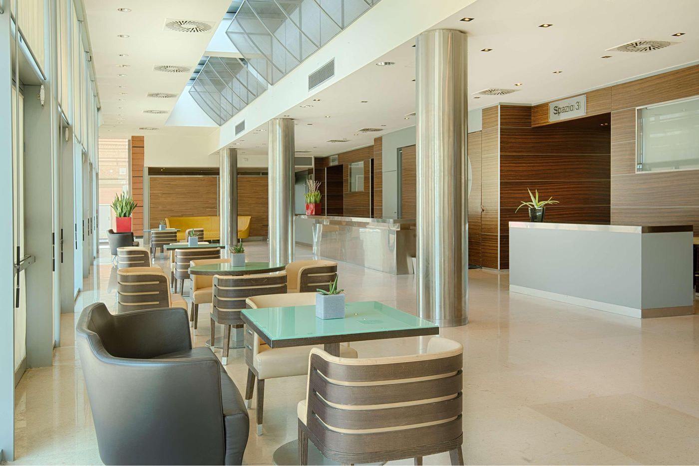 NH-Venezia-Laguna-Palace-Lobby-2