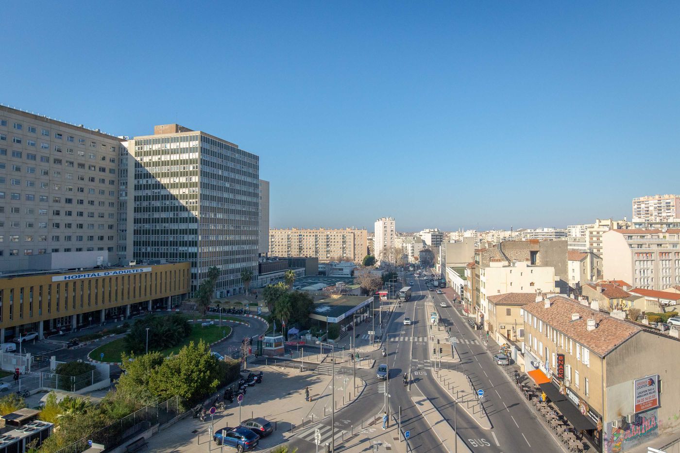 B&B HOTEL Marseille Centre la Timone-France-MARSEILLE-General view-1