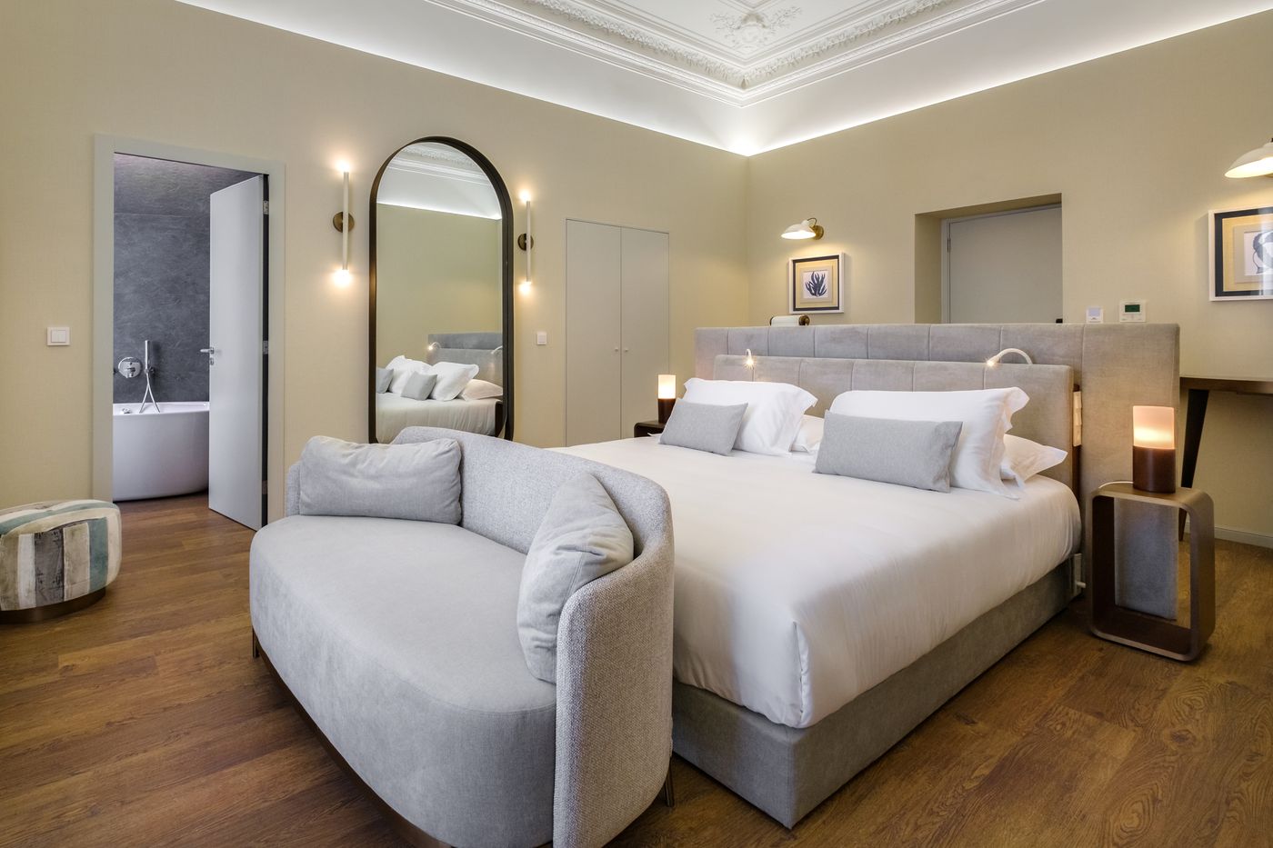 Mourasuites-Hotel-Room-9